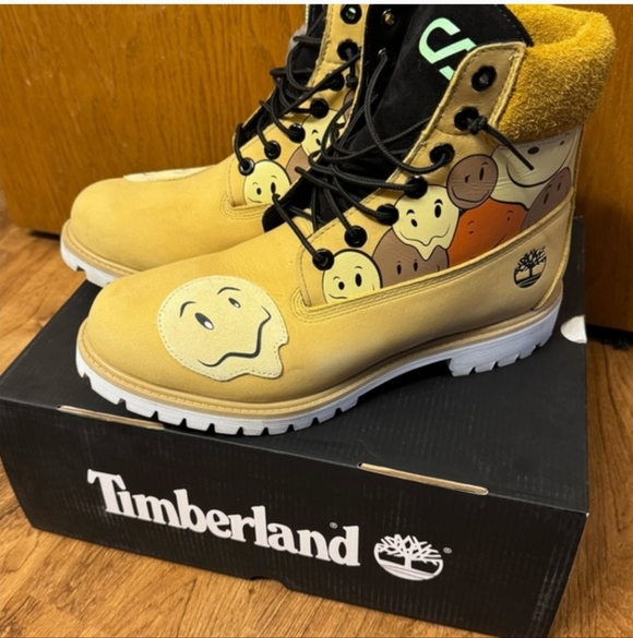 Timberland Limited Edition Shades Of Happiness Boots These Boots Are Super Rare - Picture 1 of 7